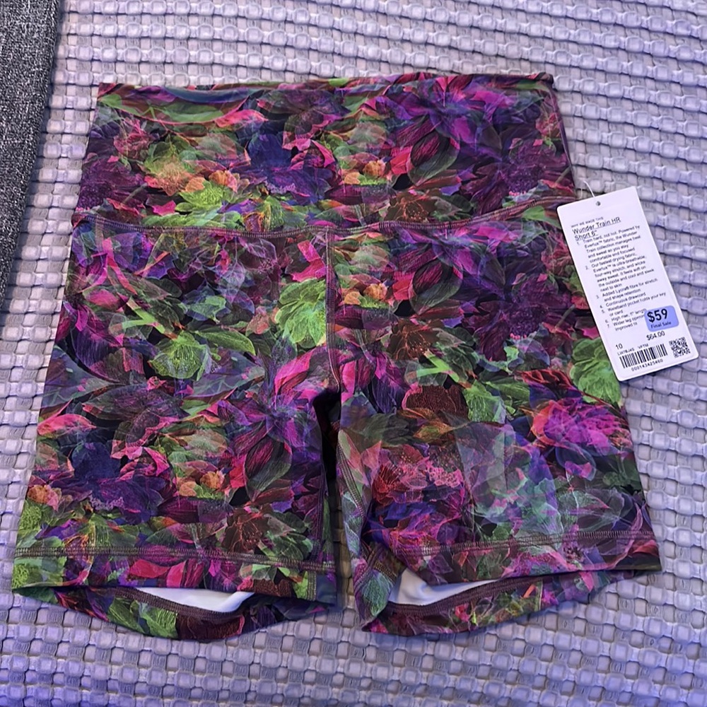 6” Lululemon HR Wunder Train Short